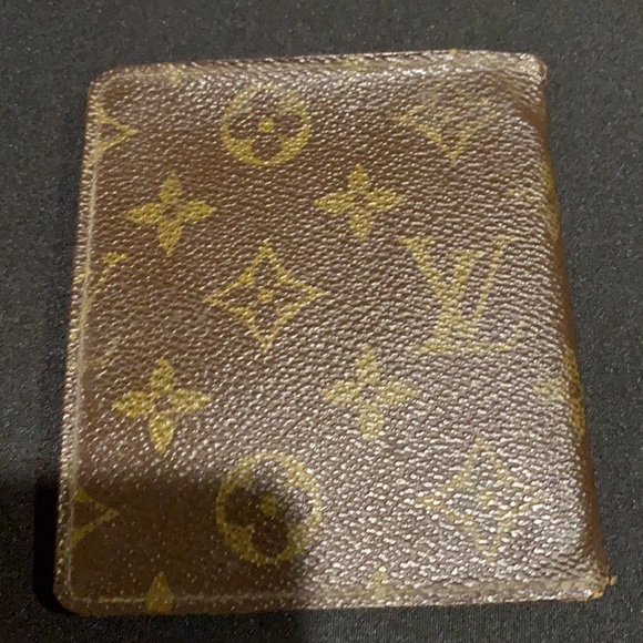 Louis Vuitton Vintage Monogram Canvas Bi-Fold Wallet - Picture 2 of 16